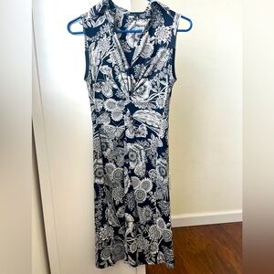 Tommy Hilfiger brand-new form-fitting sheath dress, size 2